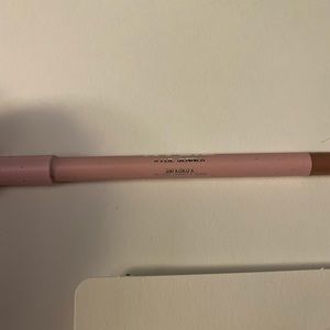 Kylie Cosmetics lip liner in Koko K